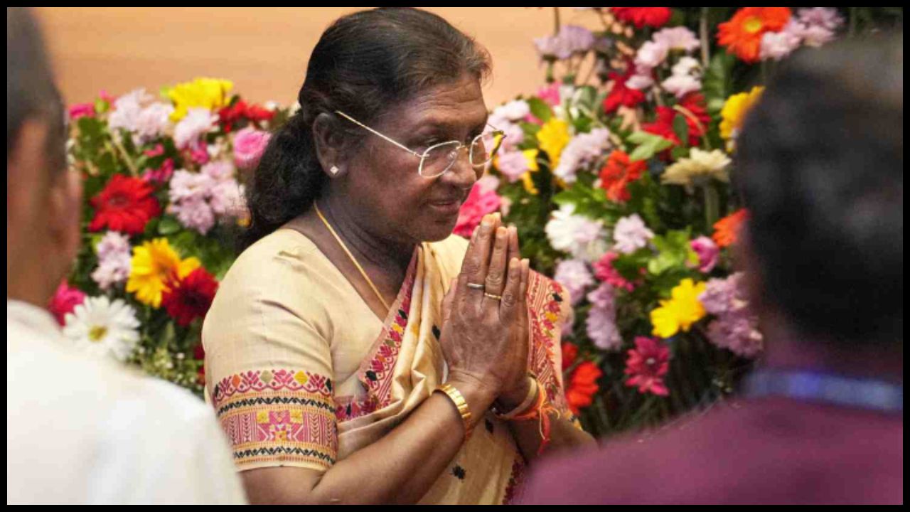 राष्ट्रपति द्रौपदी मुर्मु का आह्वान! भारत को राष्ट्रीय सुरक्षा और विकास के लिए दुर्लभ पृथ्वी तत्वों में आत्मनिर्भर बनाना चाहिए