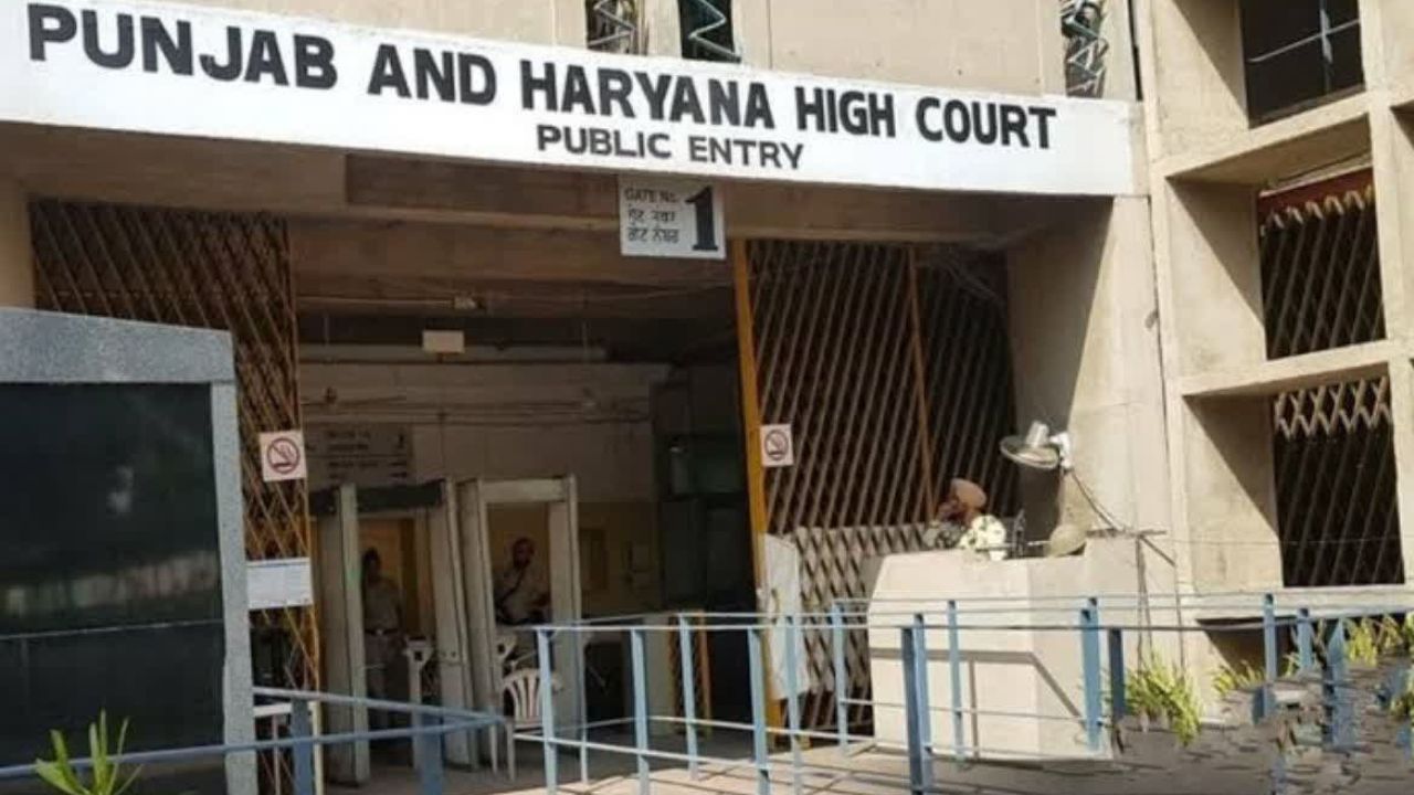 चार IPS सहित 10 पुलिस अधिकारियों को हाईकोर्ट का नोटिस – 18 नवंबर तक जवाब देने का आदेश
