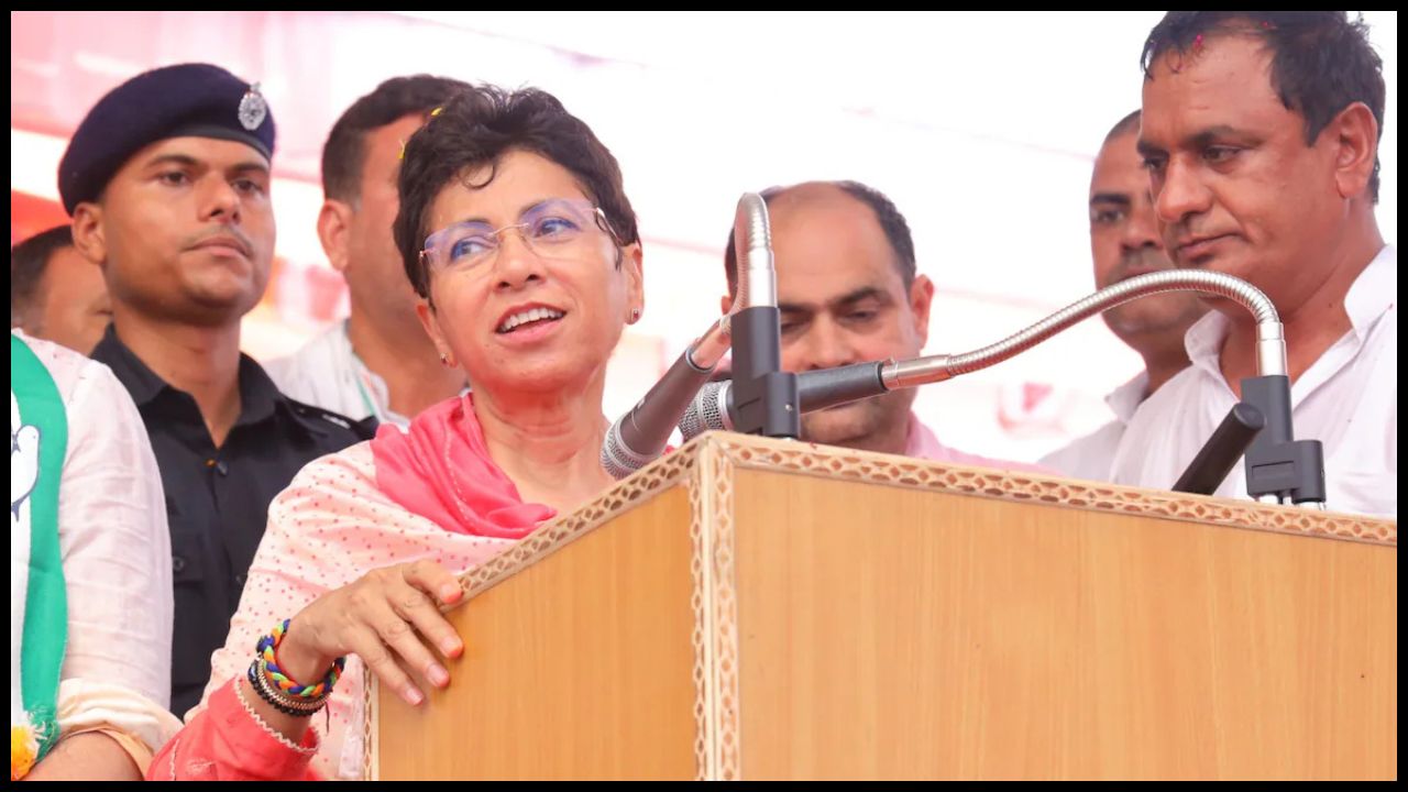 Haryana News: рдХреБрдорд╛рд░реА рд╢реИрд▓рдЬрд╛ рдиреЗ рдХрд╣рд╛ рд╕рд░рдХрд╛рд░ рдХрд┐рд╕рд╛рдиреЛрдВ рдХреЛ рдкрд╛рдиреА рд╕реЗ рд╡рдВрдЪрд┐рдд рдХрд░ рд░рд╣реА, рдбрдмрд╡рд╛рд▓реА рдХреЗ рдЧрд╛рдВрд╡реЛрдВ рдореЗрдВ рд╣рд╛рд▓рд╛рдд рдЧрдВрднреАрд░