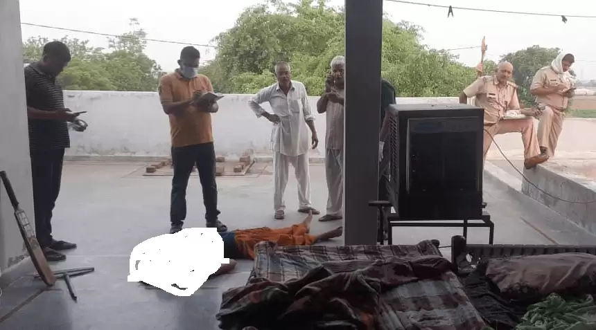 पत्नी की हत्या कर शख्स खुद पुलिस को दी सूचना