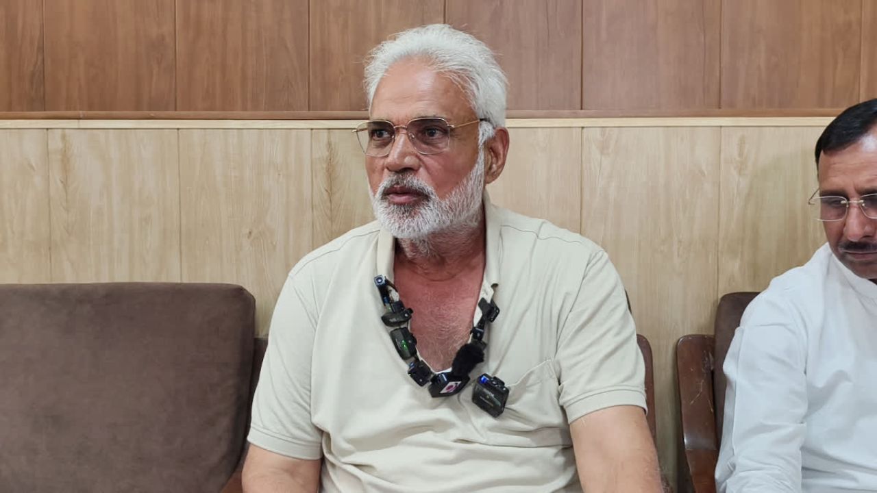 Haryana Politics: हरियाणा कांग्रेस में गुटबाजी, अपने चरम पर सांसद जेपी ने बीरेंद्र-बृजेंद्र पर बोला हमला
