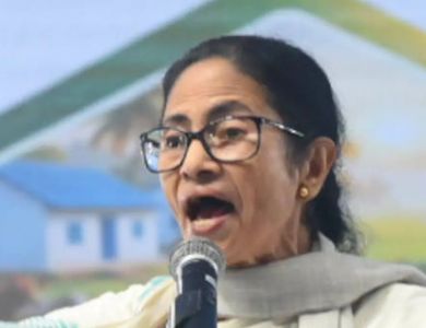 क्या बिना इस्तीफा दिए बनी रह सकती हैं ममता CM, पूर्व अधिकारी ने समझाया नियम