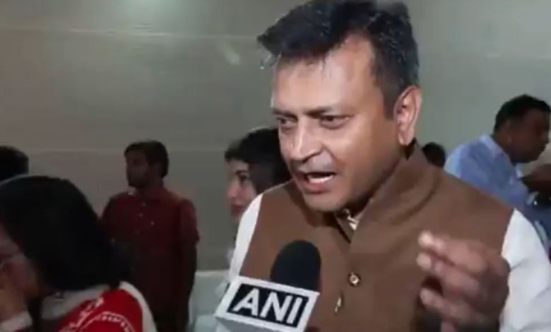 चुनाव नतीजों पर BJP प्रवक्ता का बड़ा बयान ममता गोगोई स्टालिनवाद पर निशाना