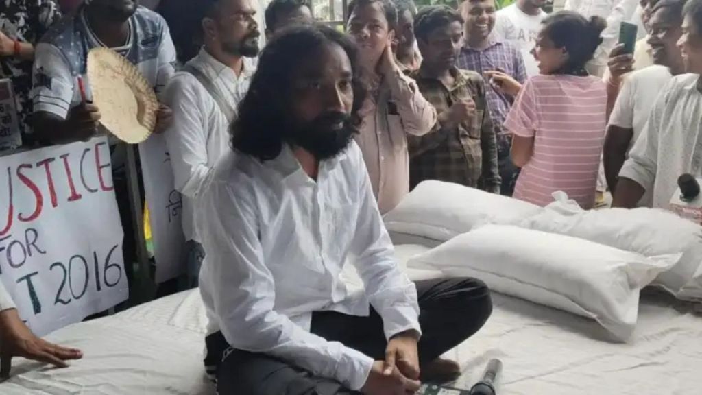 रांची में छात्र आंदोलन ने पकड़ी रफ्तार, देवेंद्र नाथ महतो की अनिश्चितकालीन भूख हड़ताल शुरू