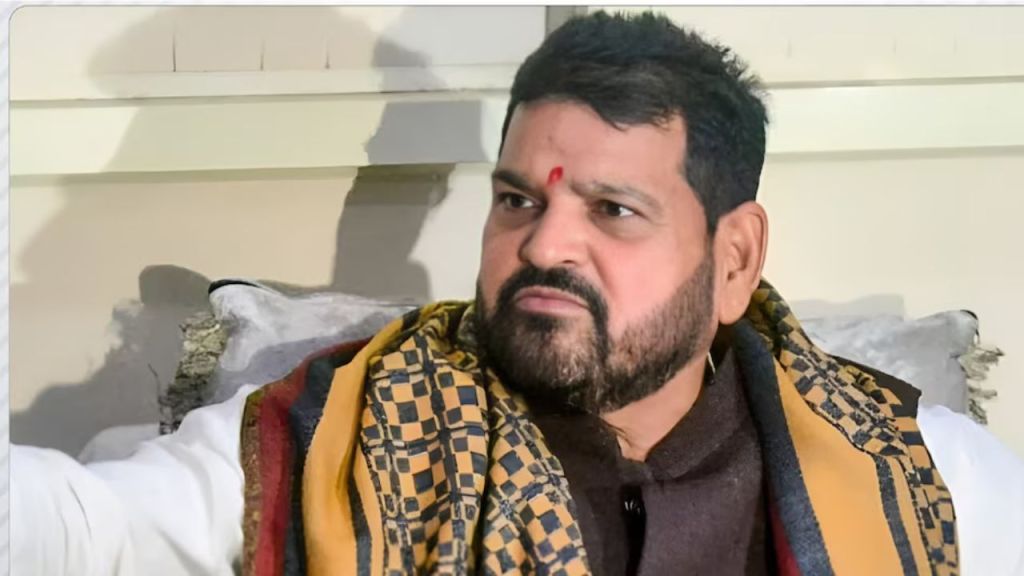 बृजभूषण शरण सिंह को बड़ी राहत, महिला पहलवान केस में कोर्ट ने किया बरी
